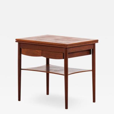  B rge Mogensen Borge Mogensen Side Table Model 149 Produced by S borg M belfabrik