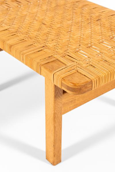  B rge Mogensen Borge Mogensen Side Tables Benches Produced by Fredericia Stolefabrik