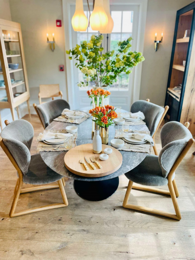  BERTI SET OF 3 CHEESE KNIVES IN WHITE LUCITE