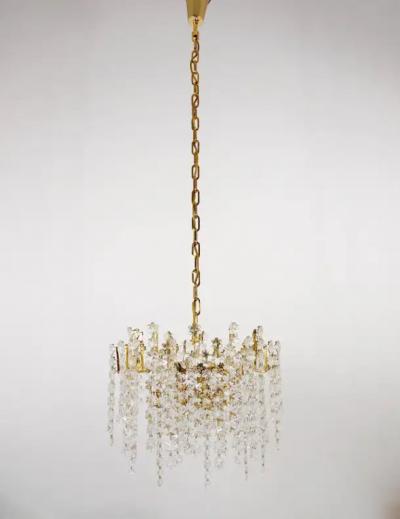  Bakalowits Sohne Bakalowits Vienna Gold Plated Snowflake Crystal Glass Brass Chandelier 1970s