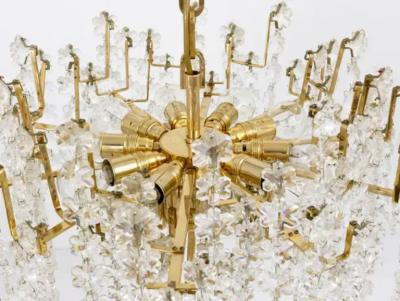  Bakalowits Sohne Bakalowits Vienna Gold Plated Snowflake Crystal Glass Brass Chandelier 1970s