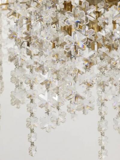 Bakalowits Sohne Bakalowits Vienna Gold Plated Snowflake Crystal Glass Brass Chandelier 1970s