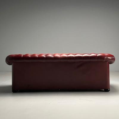  Baker Furniture Company Georgian Chesterfield Sofa Tufted Red Distressed Leather Bun Feet 2000s