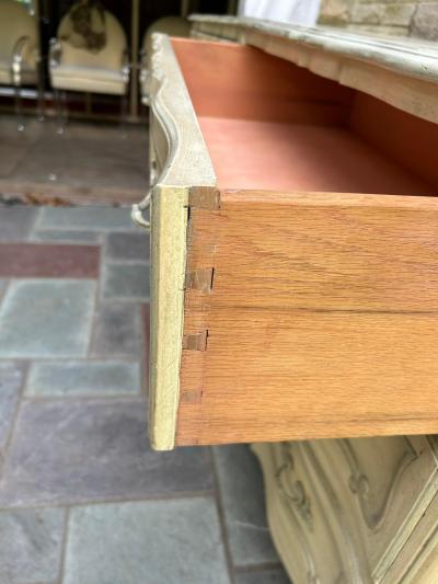  Baker Furniture Company Vintage Pair Baker French Country Louis XV Style Bachelor Chests