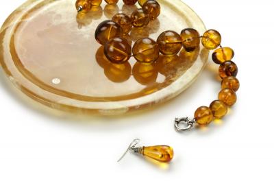  Barberini Gunnell Plate Platters Serveware Amber Onyx Marble Hand Carved Italy Collectible Design