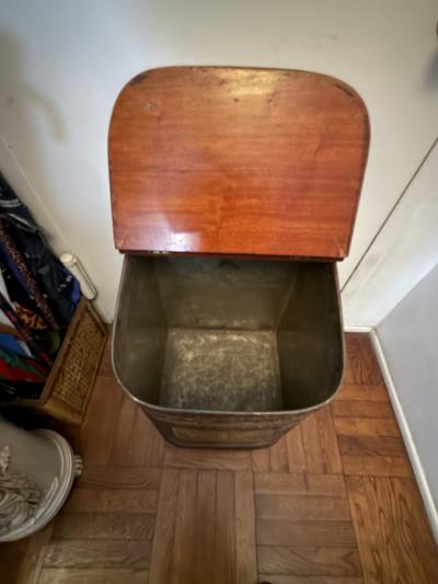  Bartlett Son Bristol 19TH CENTURY BRITISH TOILE WOOD TEA BIN