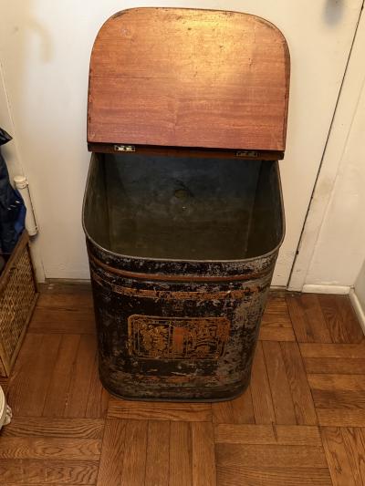  Bartlett Son Bristol 19TH CENTURY BRITISH TOILE WOOD TEA BIN