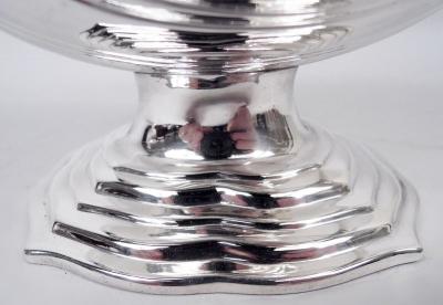  Black Starr Frost Pair of Black Starr Frost French Classical Louis XVI Gravy Boats