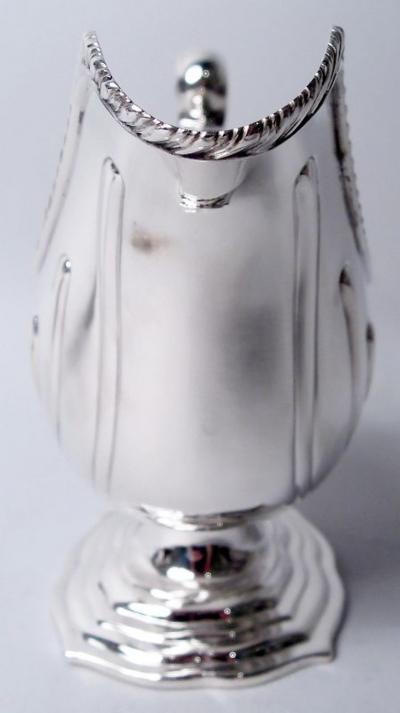  Black Starr Frost Pair of Black Starr Frost French Classical Louis XVI Gravy Boats