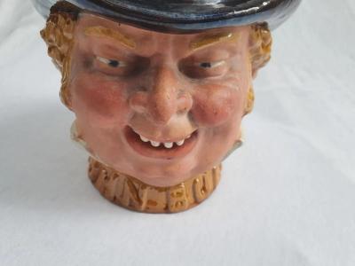  Bordallo Pinhiero Portuguese Palissy majolica box Quality and beautiful piece 