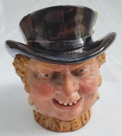  Bordallo Pinhiero Portuguese Palissy majolica box Quality and beautiful piece 