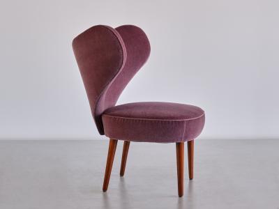 Br ndby ster M bel Exceptional Heart Chair in Purple Mohair Br ndby ster M bel Denmark 1953