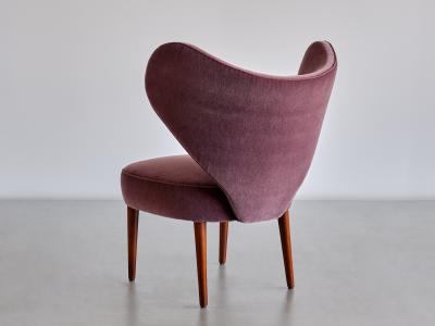Br ndby ster M bel Exceptional Heart Chair in Purple Mohair Br ndby ster M bel Denmark 1953