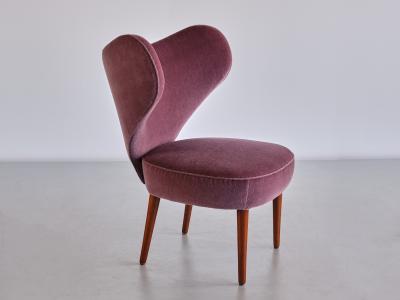 Br ndby ster M bel Exceptional Heart Chair in Purple Mohair Br ndby ster M bel Denmark 1953