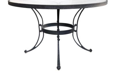  Brown Jordan Furniture Vintage Brown Jordan Aluminum Outdoor Round Table with Four Chairs