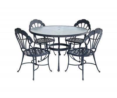  Brown Jordan Furniture Vintage Brown Jordan Aluminum Outdoor Round Table with Four Chairs