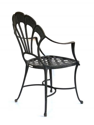  Brown Jordan Furniture Vintage Brown Jordan Aluminum Outdoor Round Table with Four Chairs