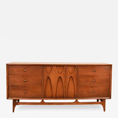  Broyhill Brasilia Mid Century Broyhill Walnut Credenza Dresser