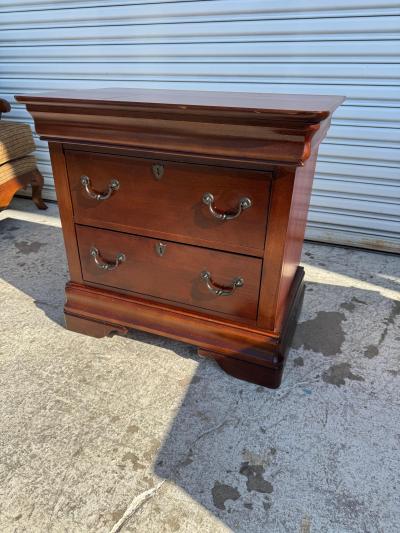  Broyhill Furniture Broyhill 2 Drawer Mahogany Chest