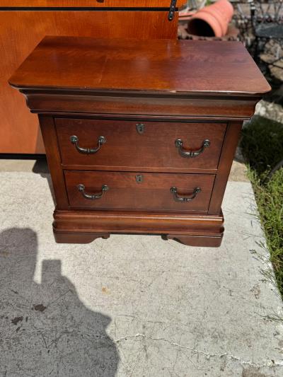  Broyhill Furniture Broyhill 2 Drawer Mahogany Chest