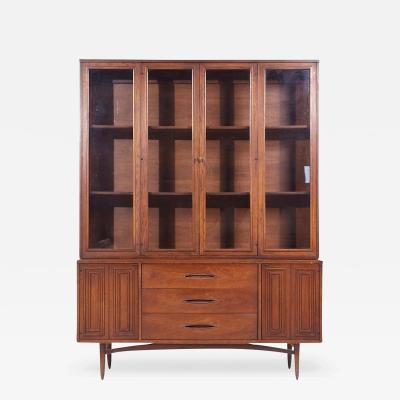  Broyhill Furniture Broyhill Sculptra Mid Century Walnut Credenza and Hutch