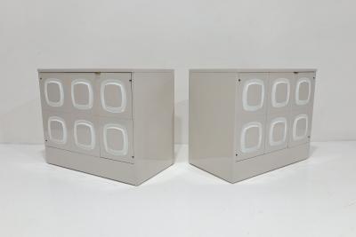  Broyhill Furniture Pair of Lacquered Broyhill Sculptra Nightstands