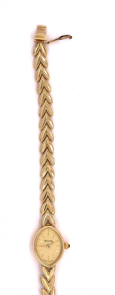  Bulova Vintage 14 Karat Yellow Gold Bulova Wristwatch Quartz Ronda 4 Jewels