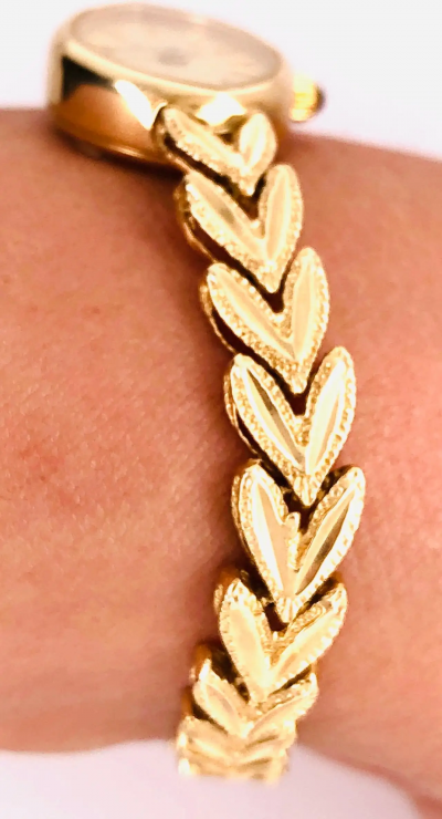  Bulova Vintage 14 Karat Yellow Gold Bulova Wristwatch Quartz Ronda 4 Jewels