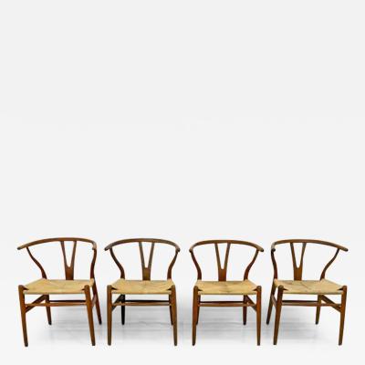  Carl Hansen Son Set of 4 Vintage Patinated Hans Wegner CH24 Wishbone Dining Chairs in Oak