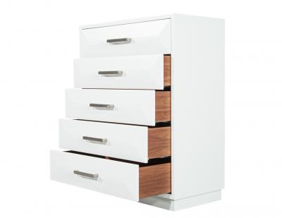 Carrocel Interiors Modern Chest of Drawers in White by Carrocel