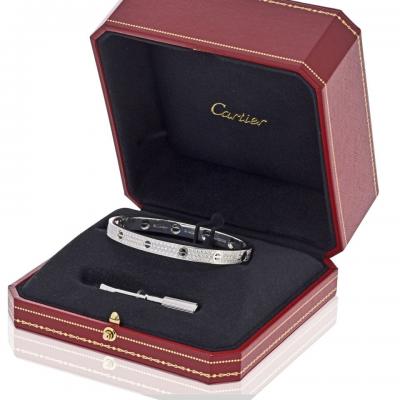  Cartier Cartier Love 18K White Gold Pave Diamonds and Ceramic Motifs Size 19 Bracelet