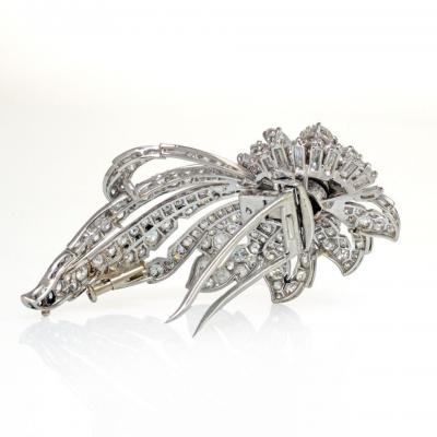  Cartier PLATINUM FOLIATE DESIGN WITH CENTER CUSHION CUT DIAMOND 1 35 E VS2 GIA BROOCH