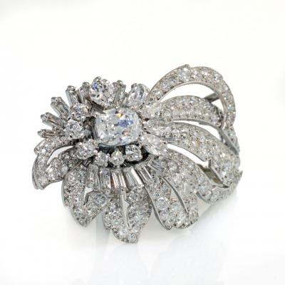  Cartier PLATINUM FOLIATE DESIGN WITH CENTER CUSHION CUT DIAMOND 1 35 E VS2 GIA BROOCH