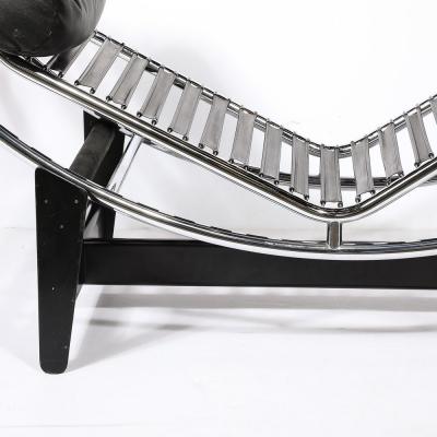 Cassina Mid Century Modernist Chaise Lounge Model LC 4 5559 by LeCorbusier for Cassina