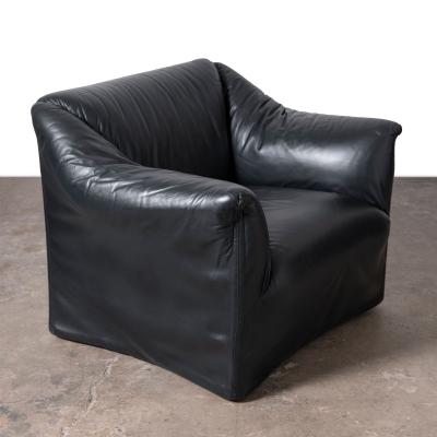  Cassina Pair of Tentazione chairs in Black Leather by Mario Bellini for Cassina