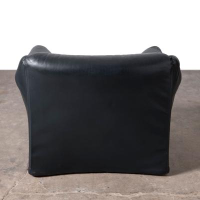  Cassina Pair of Tentazione chairs in Black Leather by Mario Bellini for Cassina