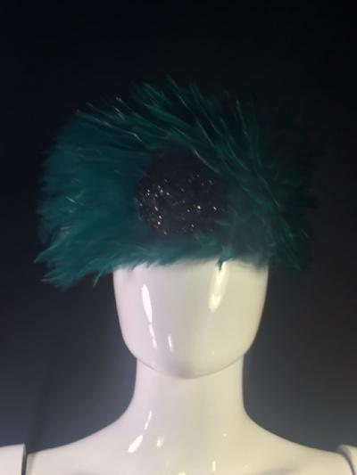  Chanel CHANEL EMERALD FEATHER HAT WITH SIGNATURE BLACK SEQUIN ROSE
