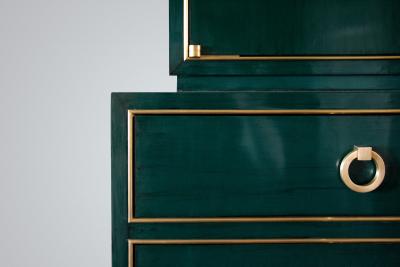  Chapter Verse Green Chest on Stand