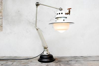  Chimera Watts Waldmann gas head desk lamp