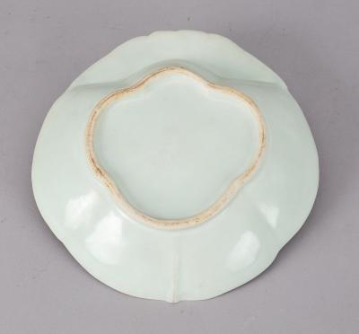  Chinese Export Porcelain Shrimp Dish