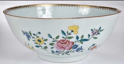  Chinese Porcelain Chinese Export Armorial Bowl Munro and Poyntz circa 1765