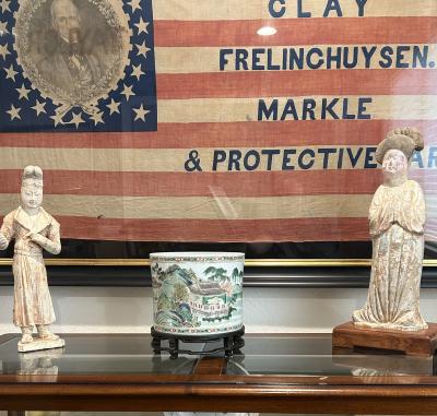  Chinese Porcelain Chinese Family Verte Porcelain Brushpot Qing Dynasty 