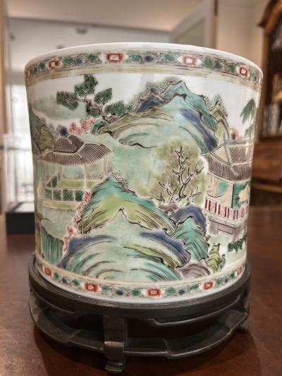  Chinese Porcelain Chinese Family Verte Porcelain Brushpot Qing Dynasty 