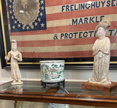  Chinese Porcelain Chinese Family Verte Porcelain Brushpot Qing Dynasty 