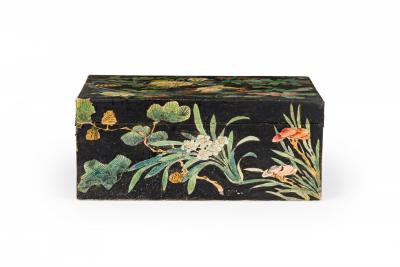 Chinese Porcelain Chinese Wooden Small Rectangular Chest with Hand Painted Exotic Birds
