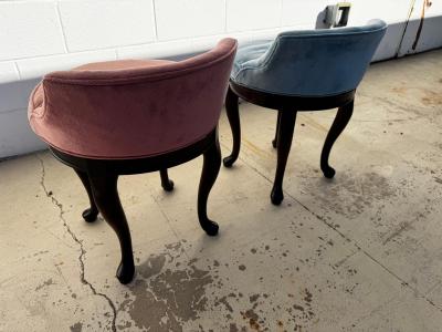  Cox Manufacturing Queen Anne Style Swivel Vanity Stool By Cox Manufacturing 2 available 