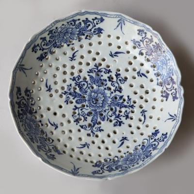  De Porceleyne Byl 18th CENTURY DUTCH DELFT STRAINER