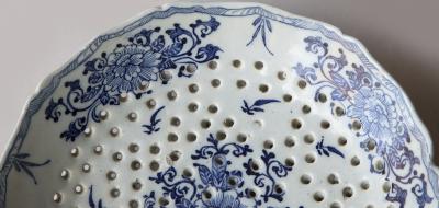  De Porceleyne Byl 18th CENTURY DUTCH DELFT STRAINER