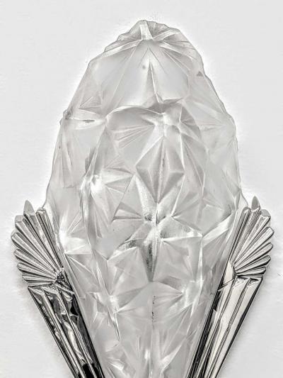  Degu Pair of French Art Deco Geometric Wall Sconces Signed by Degue