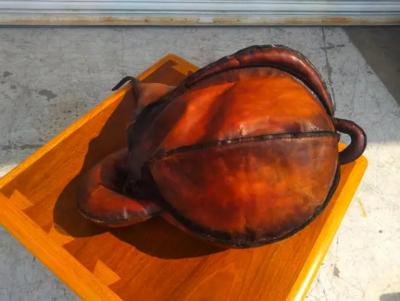  Deru Deru Style Abstract Leather Sculpture
